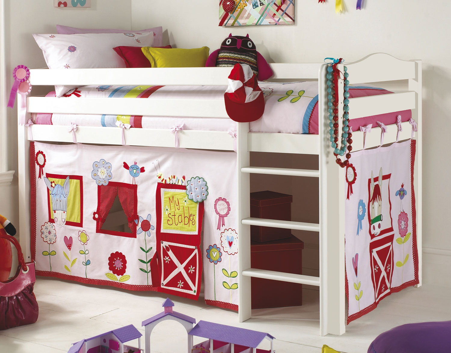 Attractive Interior Design For Kids Rooms Decor : Comely White Comforter In Bunk Bed With Ladder Also White Tent Style Cover With Red Wooden Cube And Purple Fabric Cushion For Kids Bedroom Interior Design Decoration Ideas